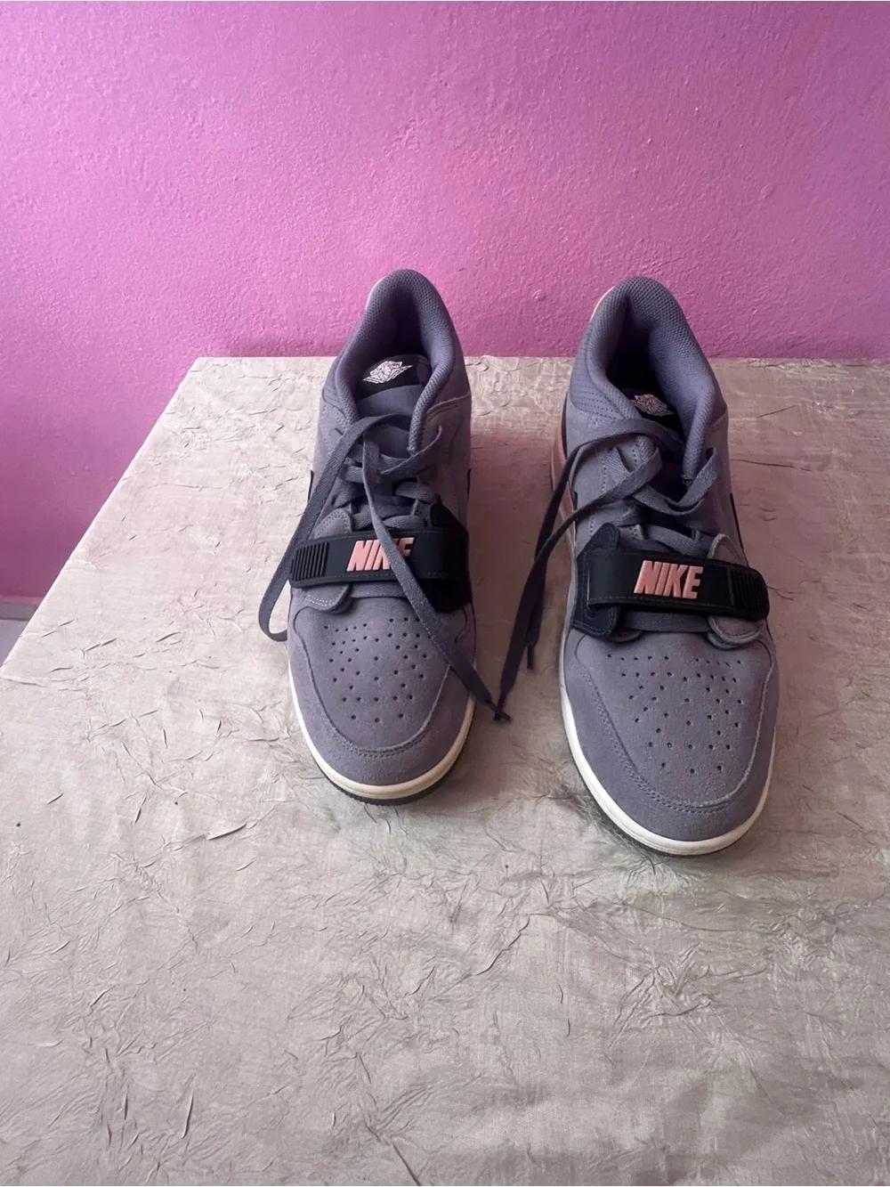 Nike Air Jordan Legacy 312 Low Gray Pink Black Men’s Size 10 Sneakers